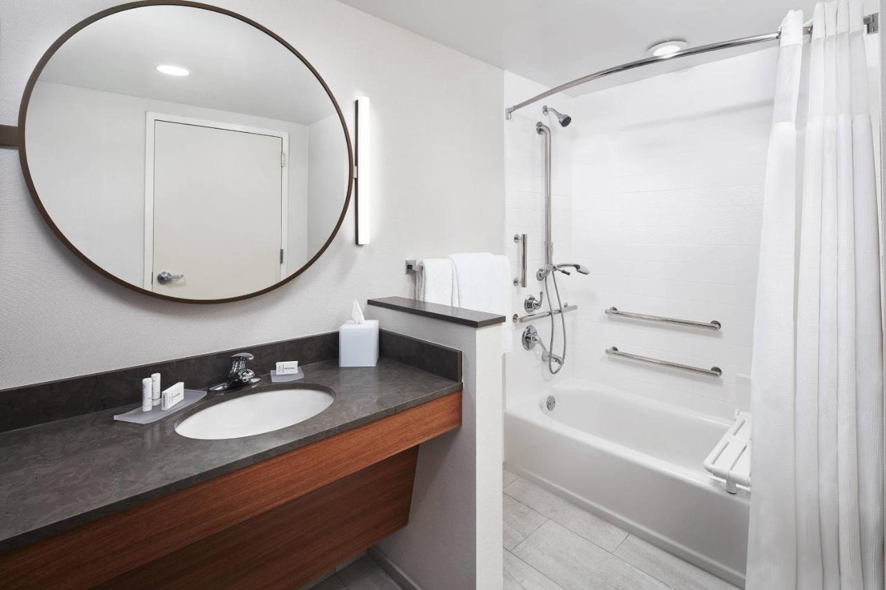 Fairfield Inn & Suites By Marriott Louisville Northeast Luaran gambar