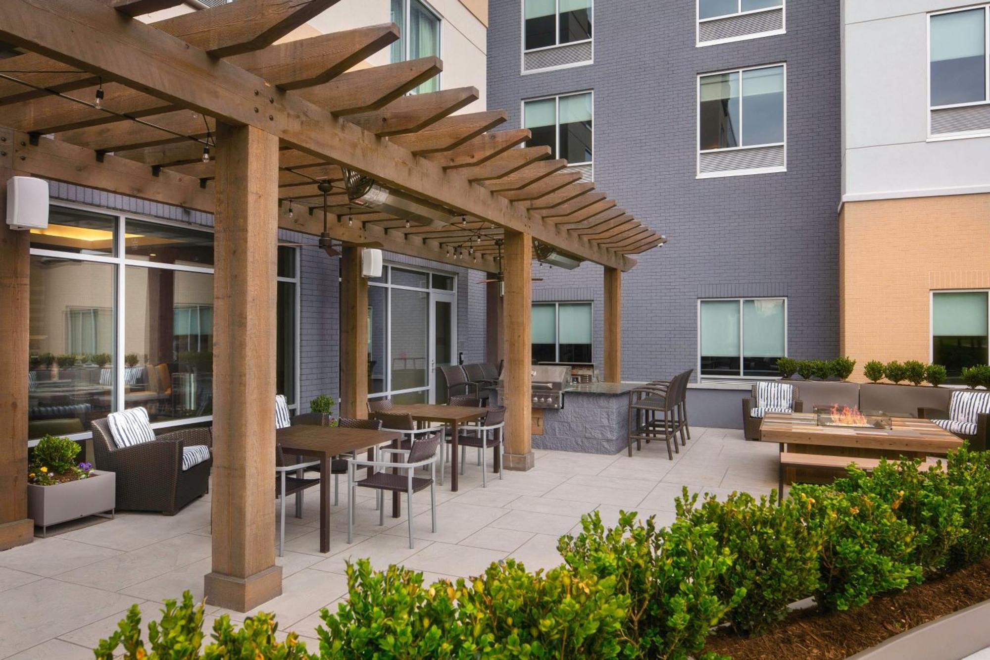 Fairfield Inn & Suites By Marriott Louisville Northeast Luaran gambar
